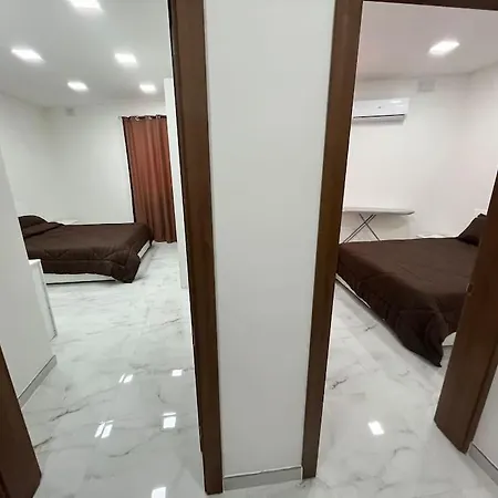 Apartamento 2 Bedroom Centrally Located