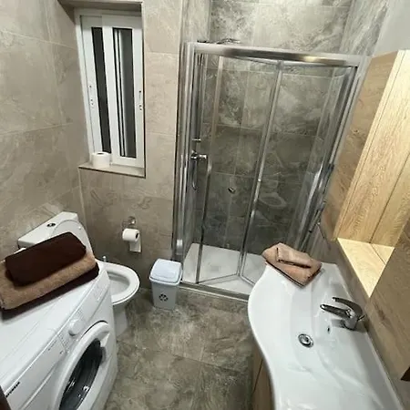 2 Bedroom Centrally Located * Sliema