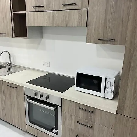 Apartment 2 Bedroom Centrally Located Sliema
